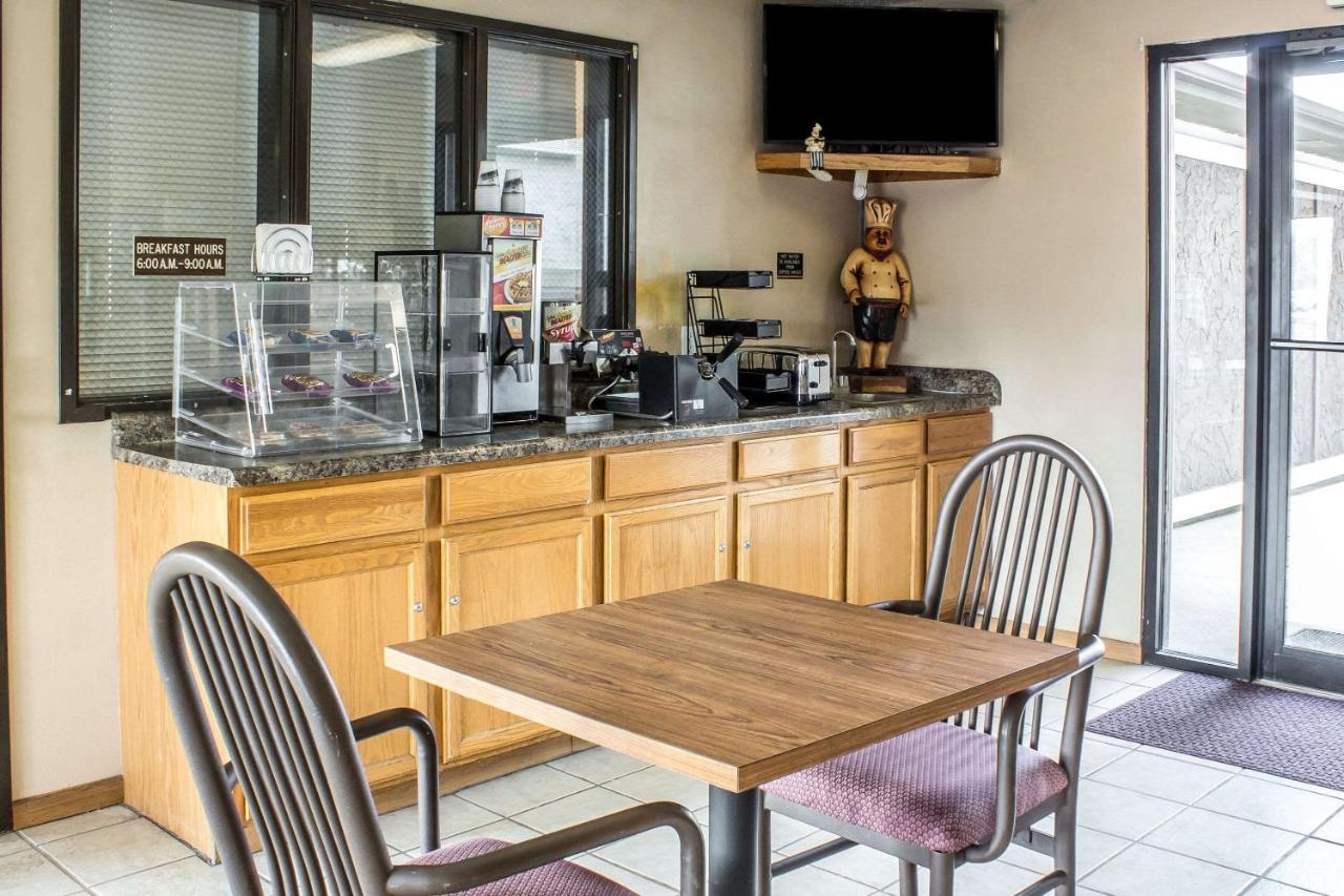Le Mars Inn And Suites Экстерьер фото