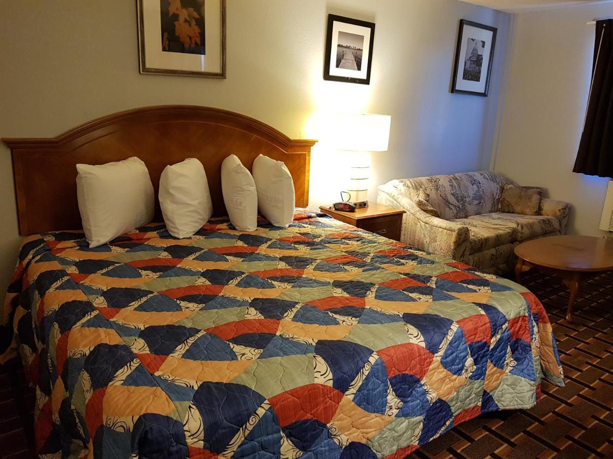 Le Mars Inn And Suites Экстерьер фото