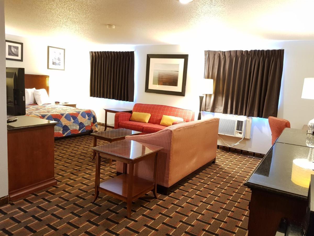Le Mars Inn And Suites Экстерьер фото